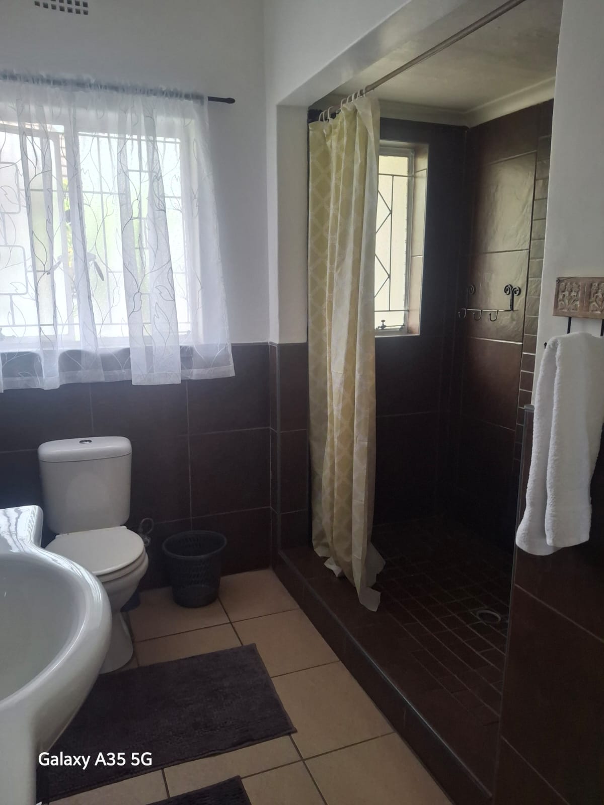 4 Bedroom Guest House photo 12